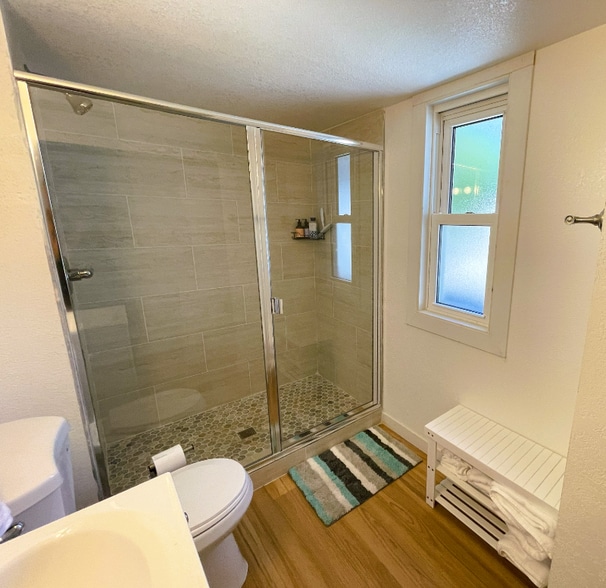 Building Photo - 801 Maxwell Ave