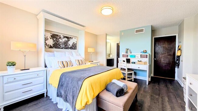 Building Photo - 2767 Carambola Cir S
