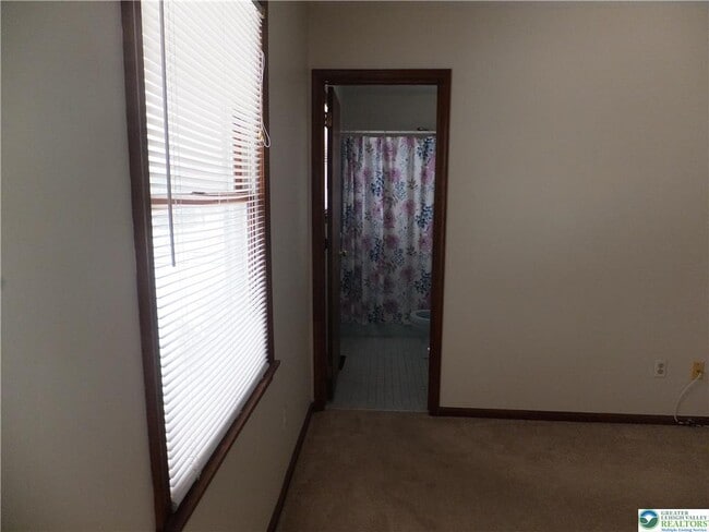 Building Photo - 1207 Kressler Rd