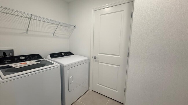 Building Photo - 4557 ORCHARD VIEW Aly