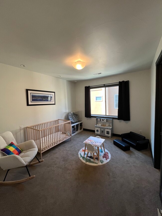 Building Photo - 2830 W 26th Ave