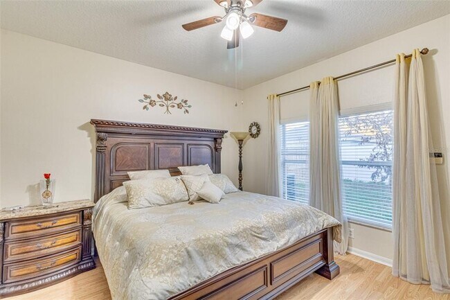 Building Photo - 763 Star Pointe Dr