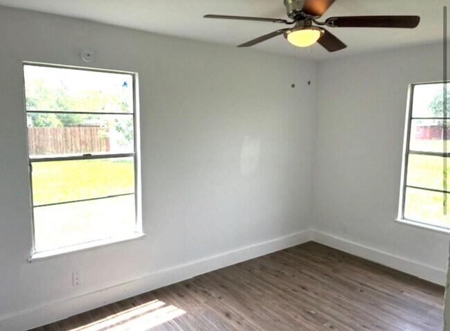 Building Photo - 2980 US-69