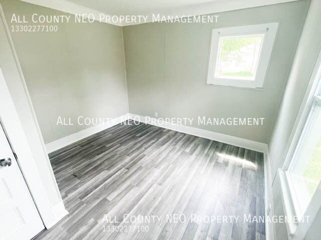 Building Photo - 3717 Archwood Ave