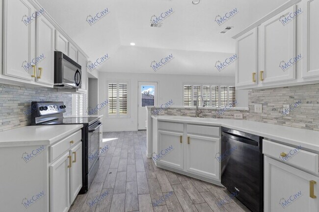 Building Photo - 405 Mustang Trail