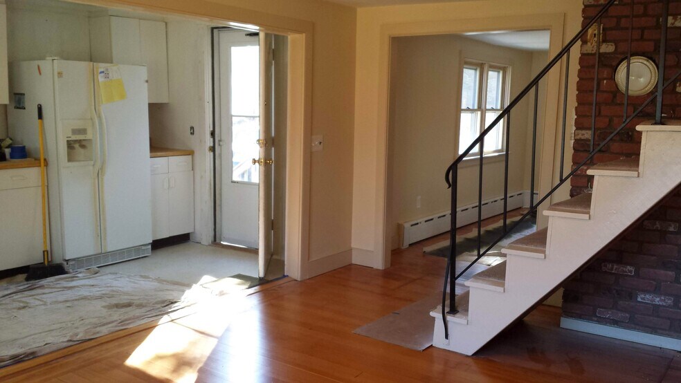 Building Photo - 63 Colebrook Rd