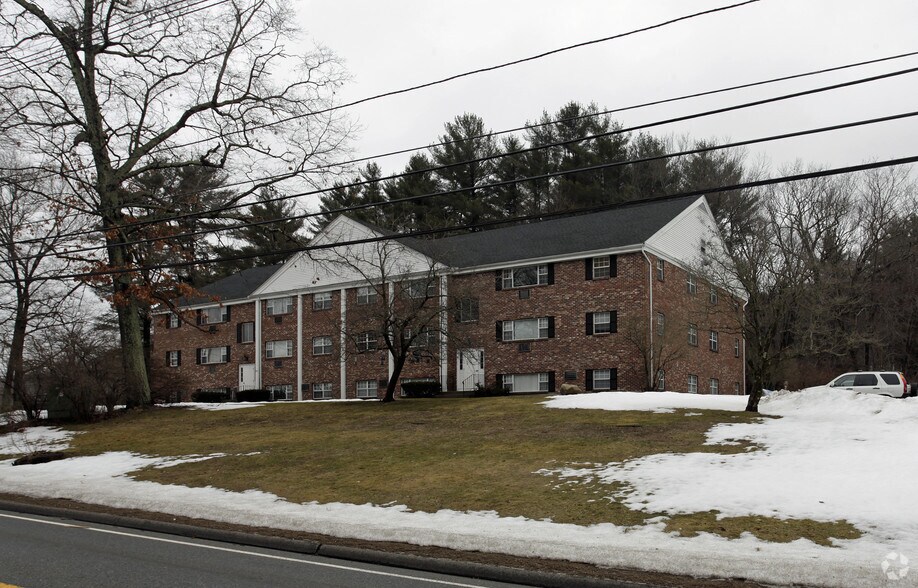 Building Photo - Grafton Colonial Apartments