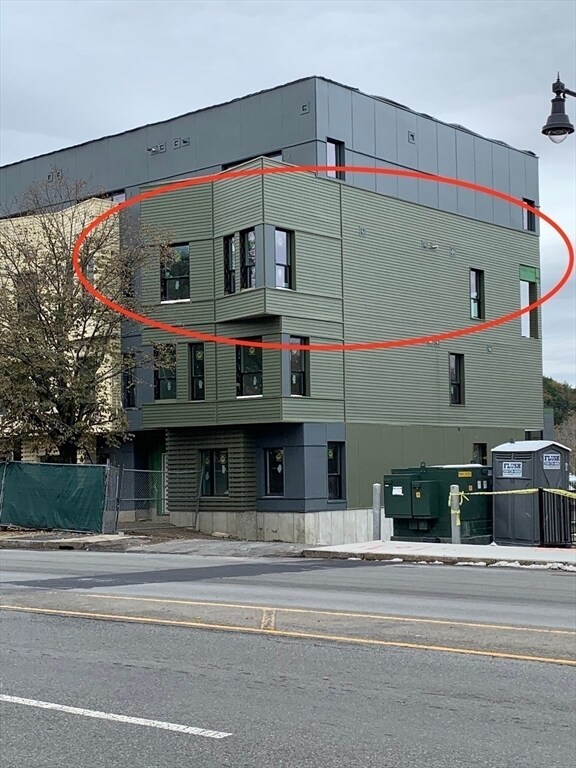 Building Photo - 119 Hyde Park Ave