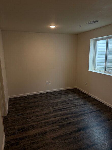 Building Photo - 2070 Arey Ln