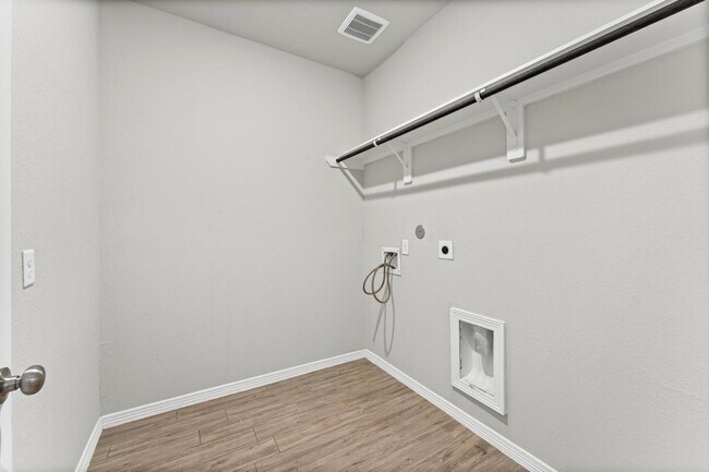 Building Photo - 10818 Catclaw Ct