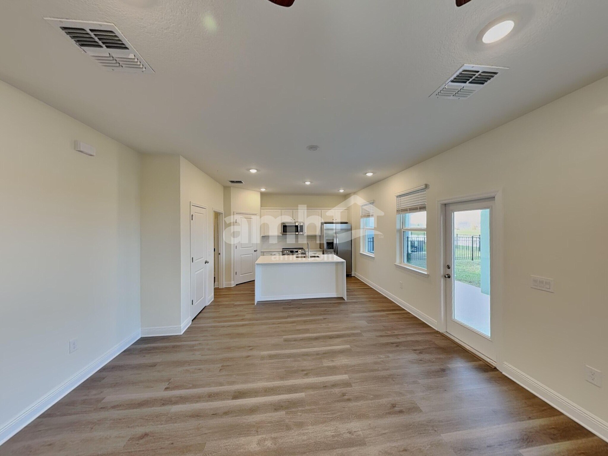 Building Photo - 5976 Sycamore Pl St