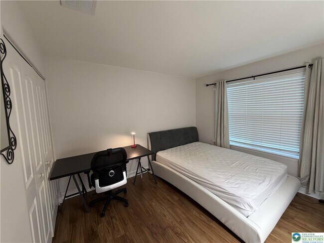 Building Photo - 7109 Hunt Dr