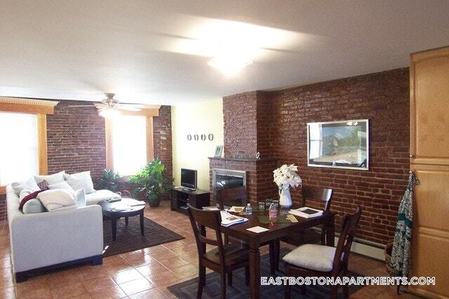 Building Photo - 186 Webster St