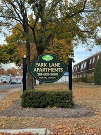 Building Photo - 122 Park Ln