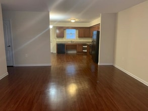 Building Photo - 347 Family Lodge Dr