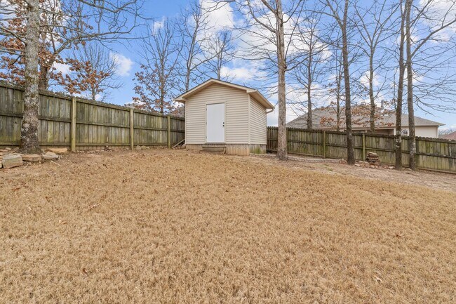 Building Photo - 2009 Ingleside Dr