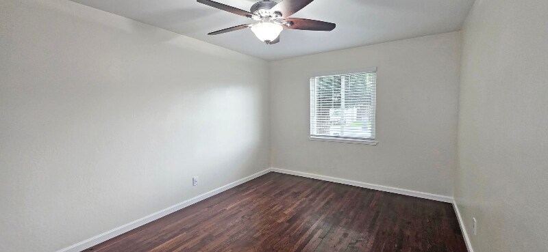 Building Photo - 1930 Hemlock St