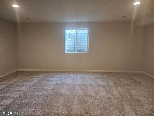 Building Photo - 439 Goodwick Dr