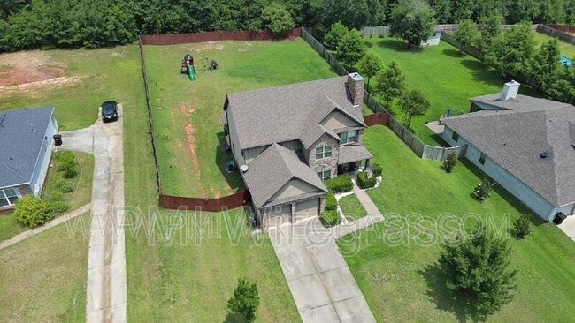 Building Photo - 87 Freedom Heights