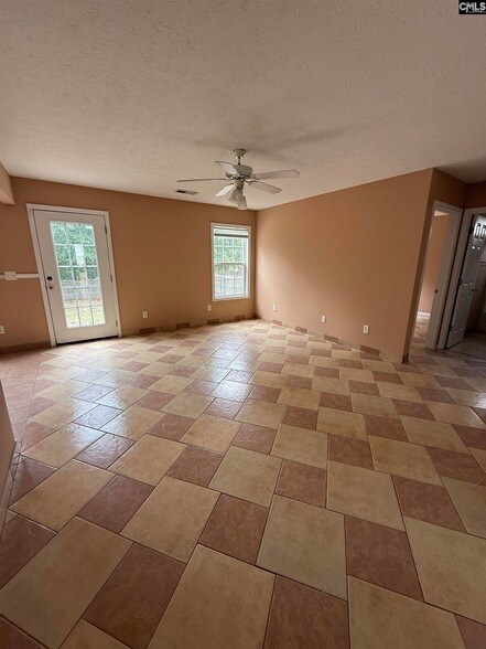 Building Photo - 345 Peppercorn Ln