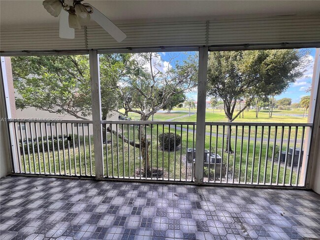 Building Photo - 850 SW 133rd Terrace