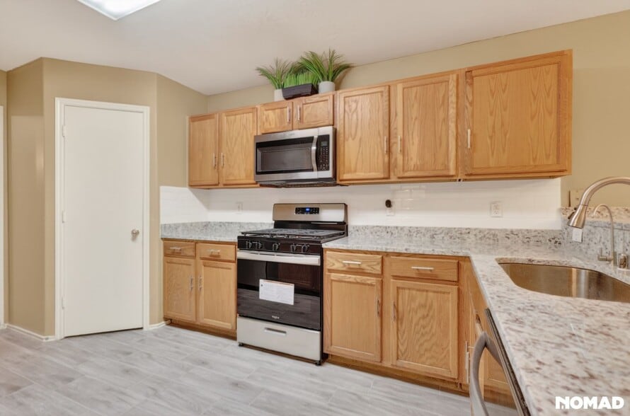 Building Photo - 9319 Canady Park Ln