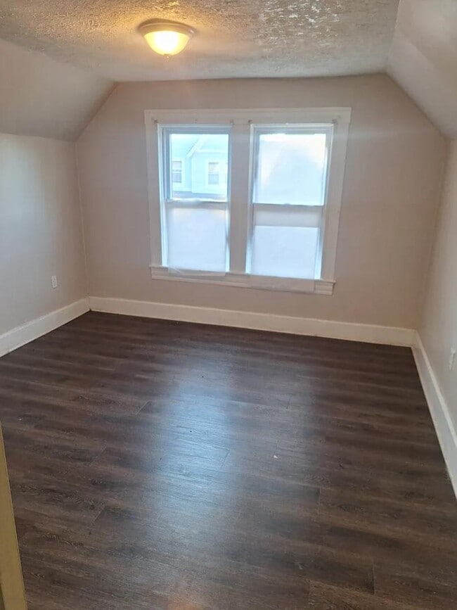 Building Photo - 2355 E 86th St