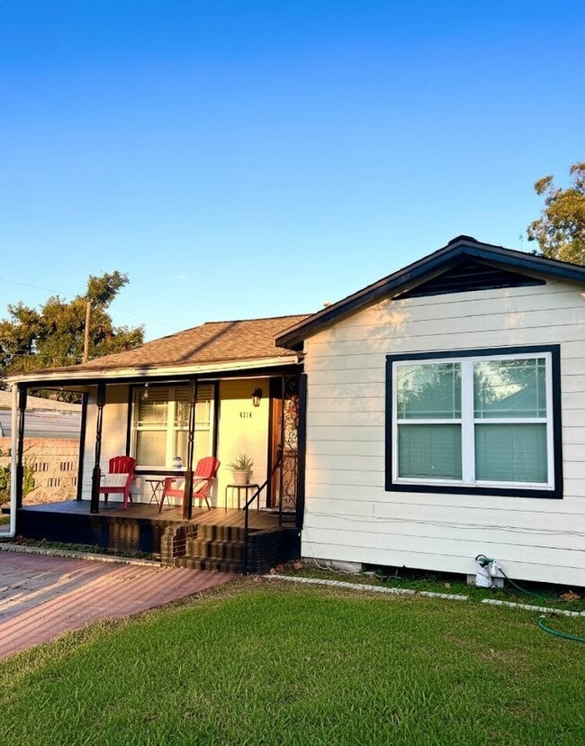 Building Photo - 4314 Gano St