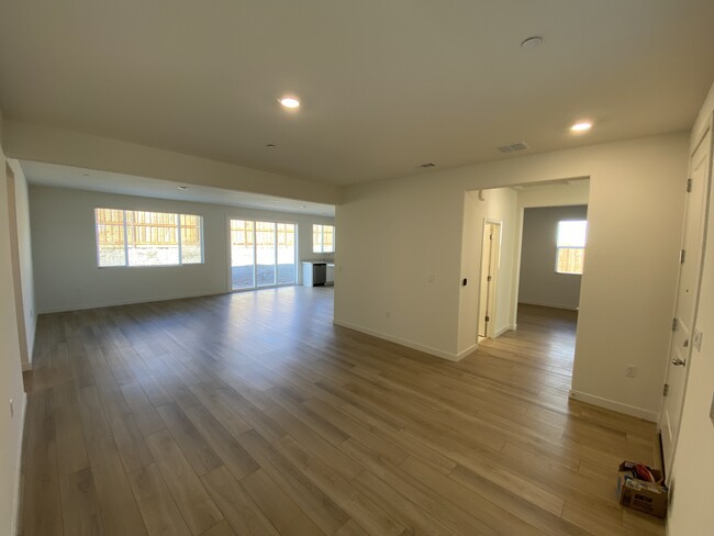 Living room / Dining Room - 9895 Churchill Downs Dr