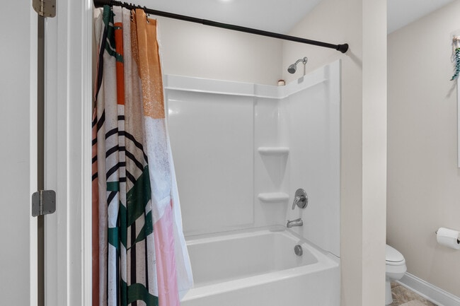 Building Photo - 152 Savannah Wood Rd