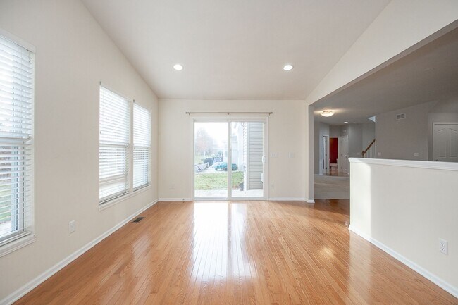 Building Photo - Welcome Home! 4 Bedroom/2.5 Bath Home in Avon!