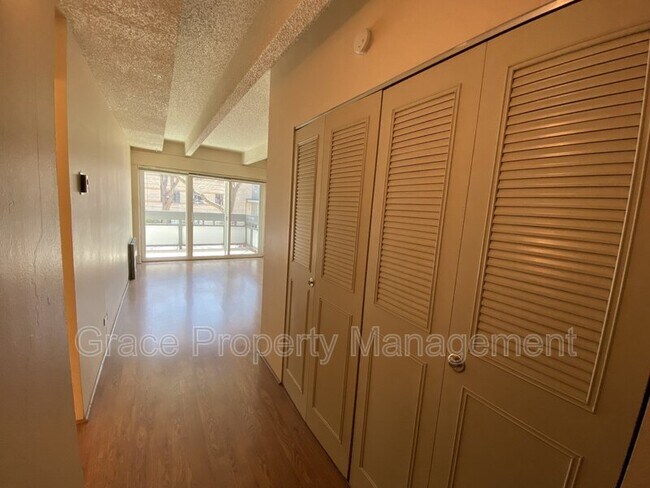 Building Photo - 555 E 10th Ave