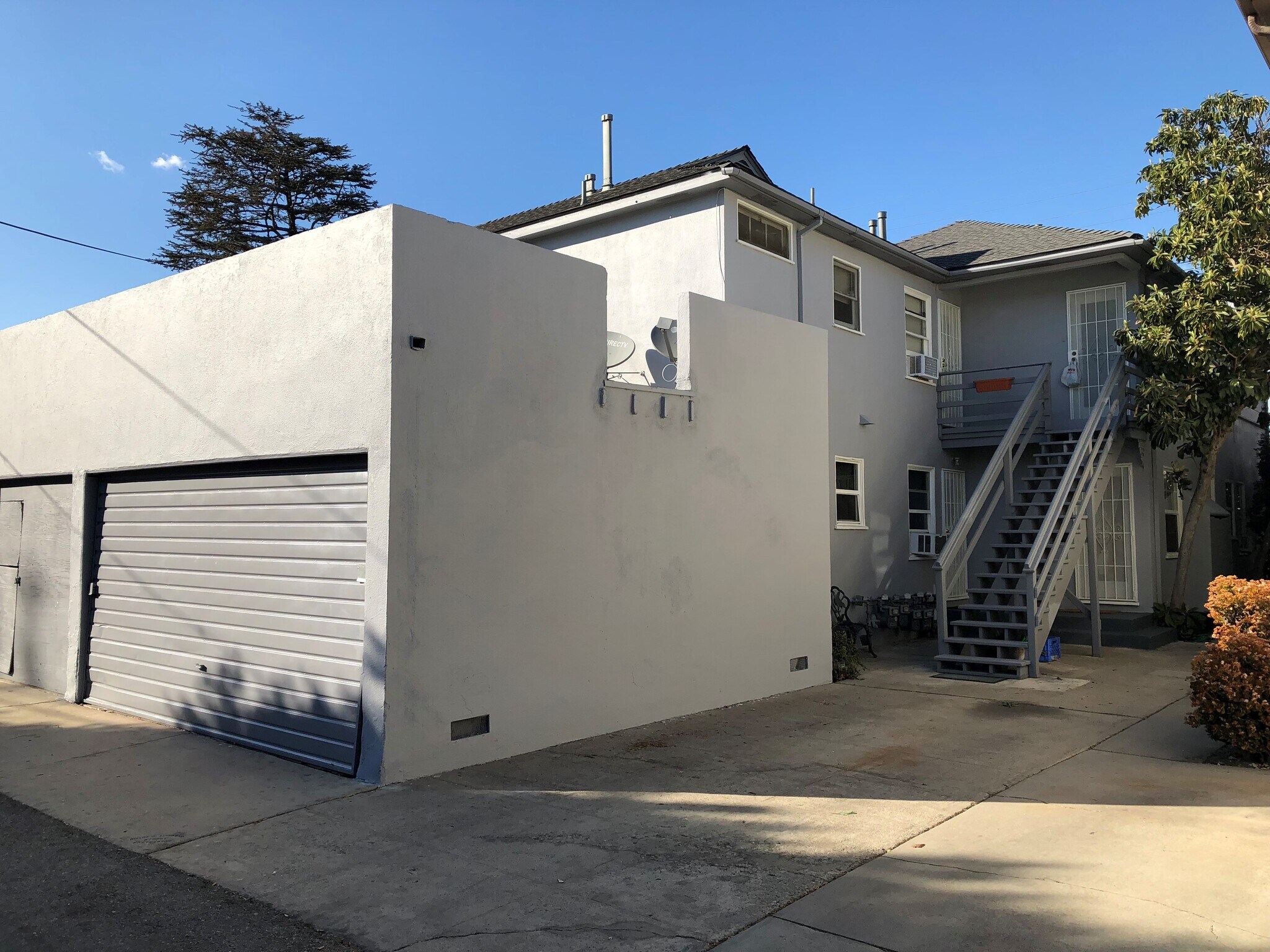 Building Photo - 12308 W Magnolia Blvd