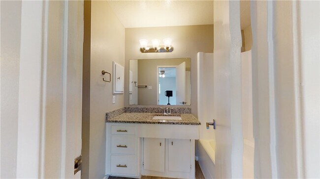 Building Photo - 3923 Olive St