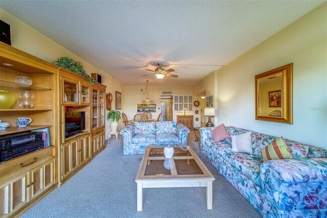 Building Photo - 400 Island Way