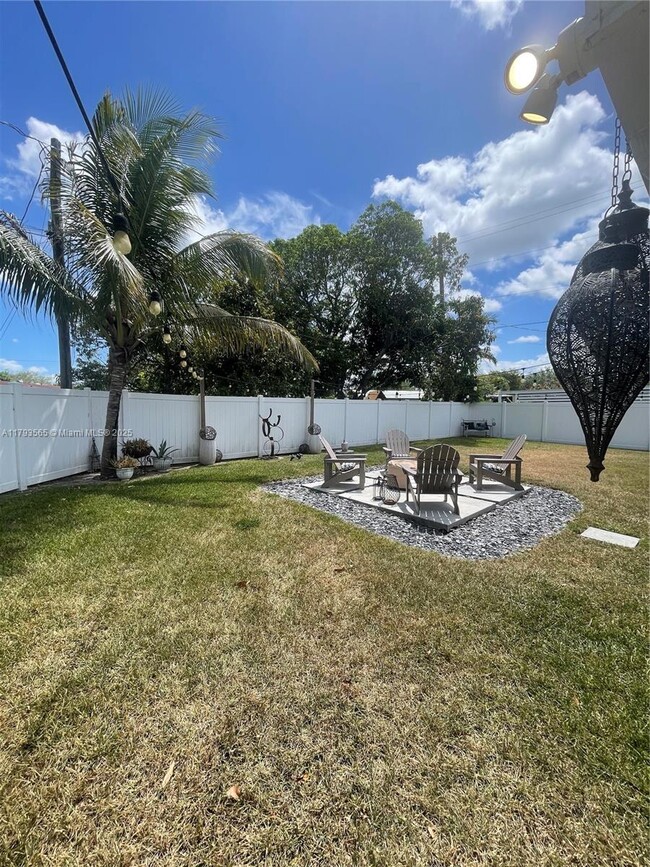 Building Photo - 9770 SW 85th Terrace