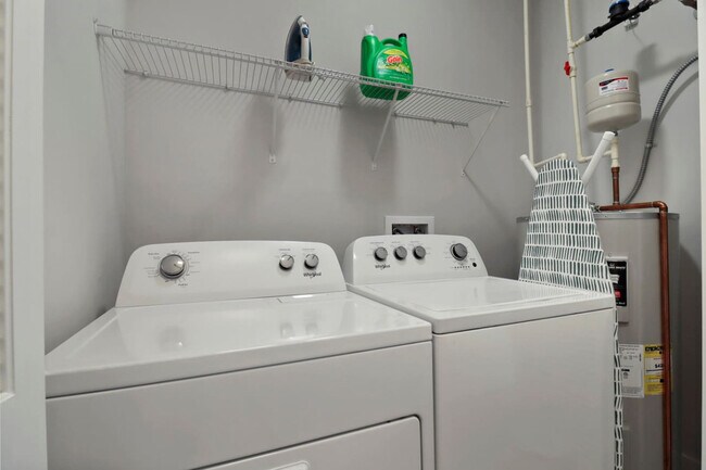 Building Photo - 28294 Ferry Rd