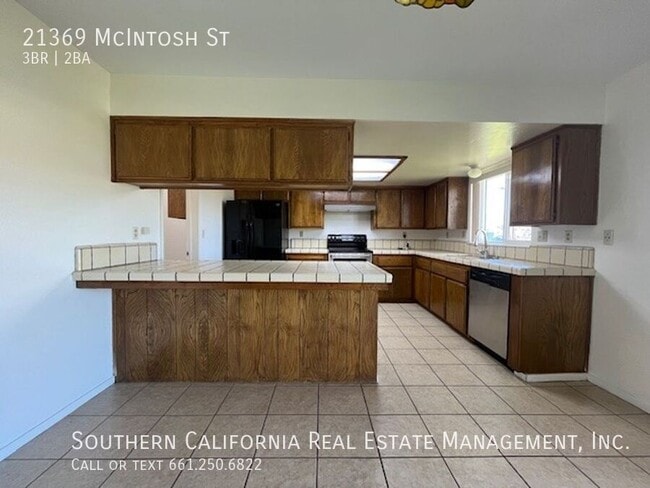 Building Photo - 21369 McIntosh St