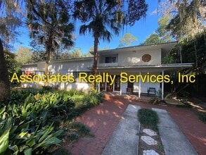 Building Photo - Charming 3 Bedroom w/ study that can be 4th bedroom, 3 Bath Home in Florida Park – Hardwood Floor...