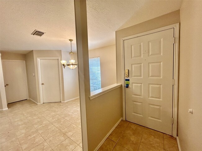 Building Photo - 11810 Stone Bridge Dr