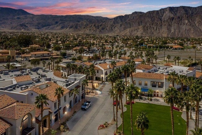 Building Photo - 51905 Avenida Velasco