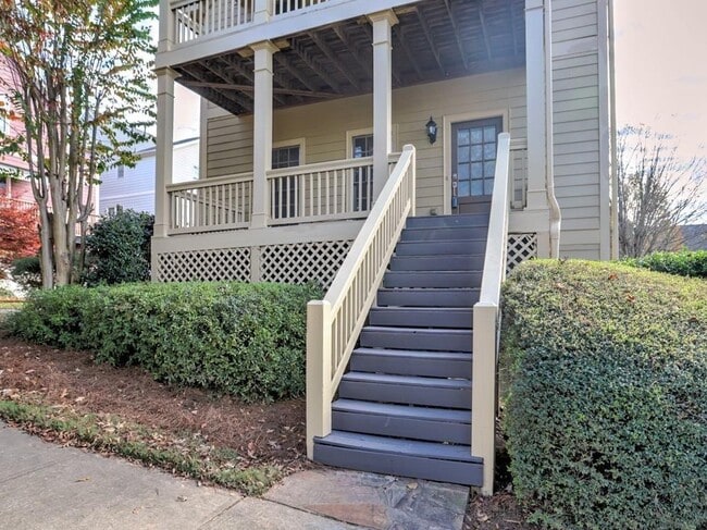 Building Photo - 975 Odessa Dr