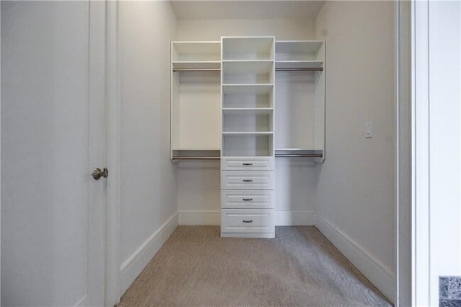 Building Photo - 1065 Peachtree St NE