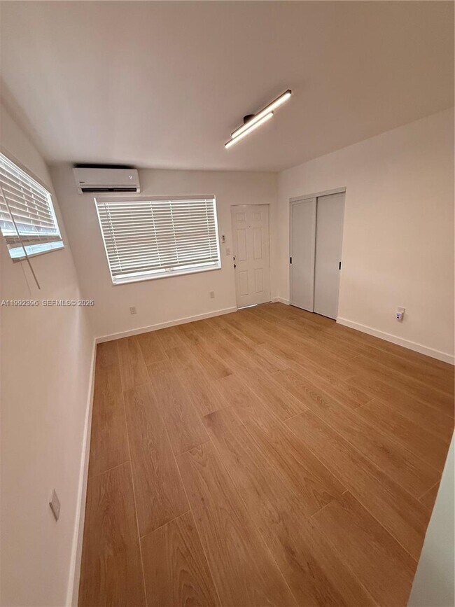 Building Photo - 7035 NE 4th Ct