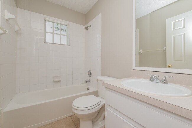 Building Photo - 8723 Morrison Oaks Ct