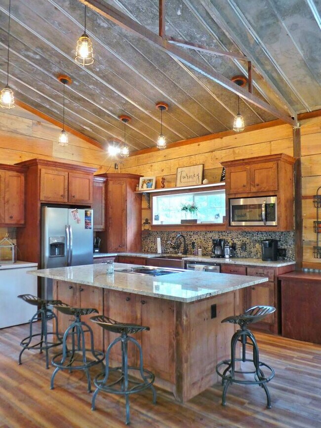 Building Photo - 8625 Grassbur Rd