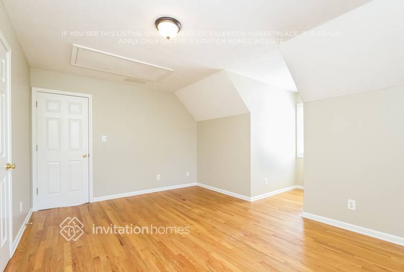 Building Photo - 4420 Elmhurst Ln