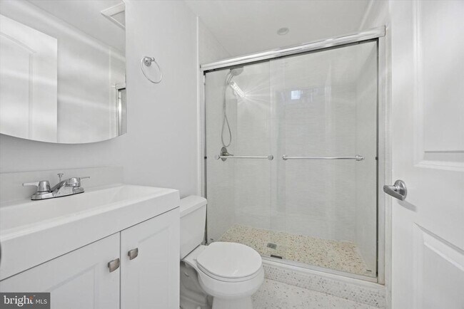 Building Photo - 2220 E Harold St