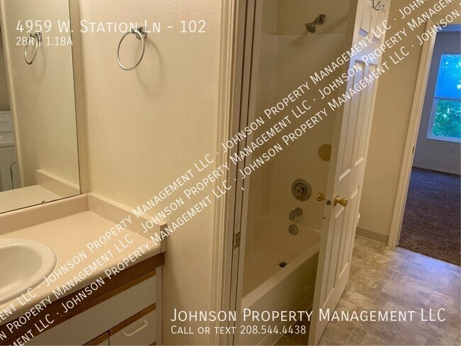 Building Photo - 4959 W Station Ln