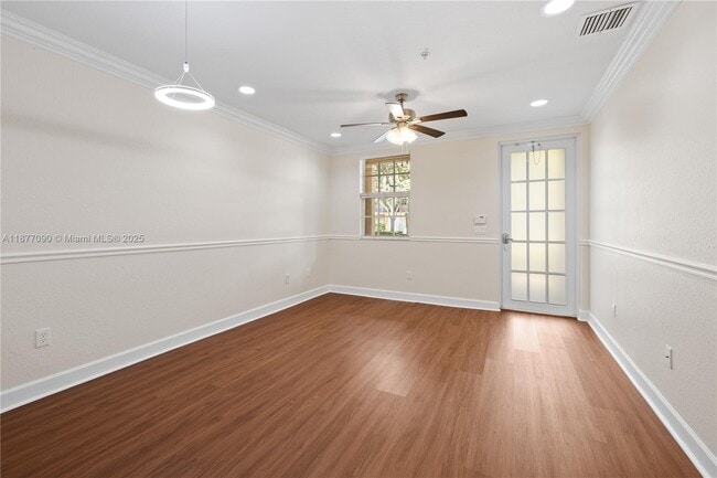 Building Photo - 433 SW 147th Ave